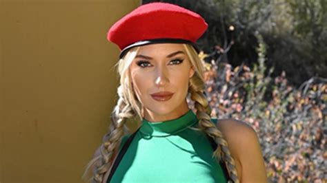 Paige Spiranac shares her seven sexiest ever pictures to leave。